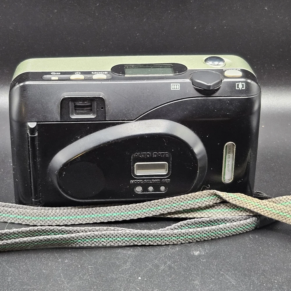 Fujifilm Zoom Date 70 35-70mm Camera And Carrying Case